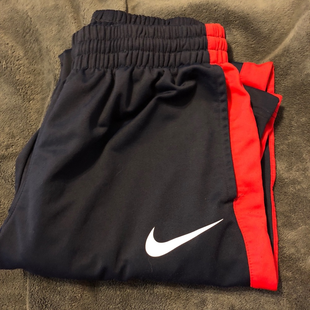 Youth boys Nike sweats!